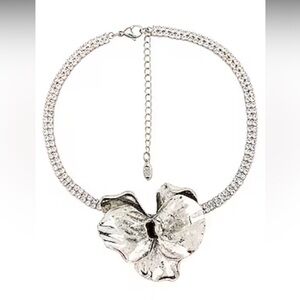 Orchid Chain Choker in Silver